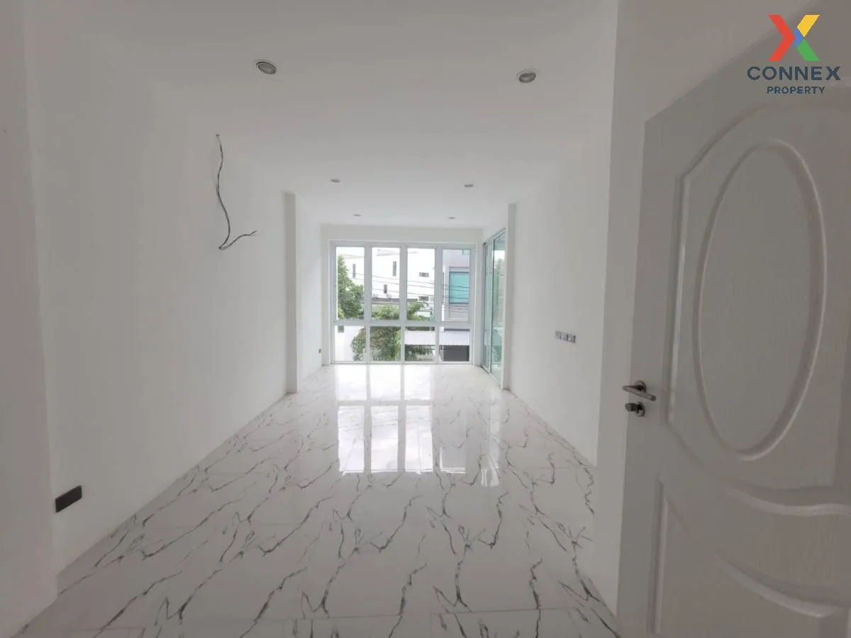 For Sale House , Verona by Un Ai Ruk , high floor , Nong Mai Daen