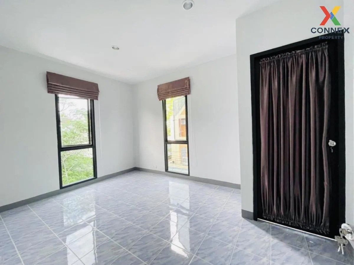 For Sale Townhouse/Townhome  , Baan Saeng Arun , newly renovated 