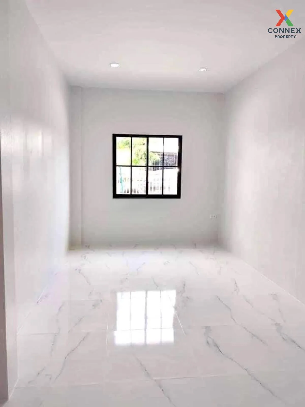 For Sale Townhouse/Townhome  , Baan Yu Charoen 2 , Lat Sawai , La