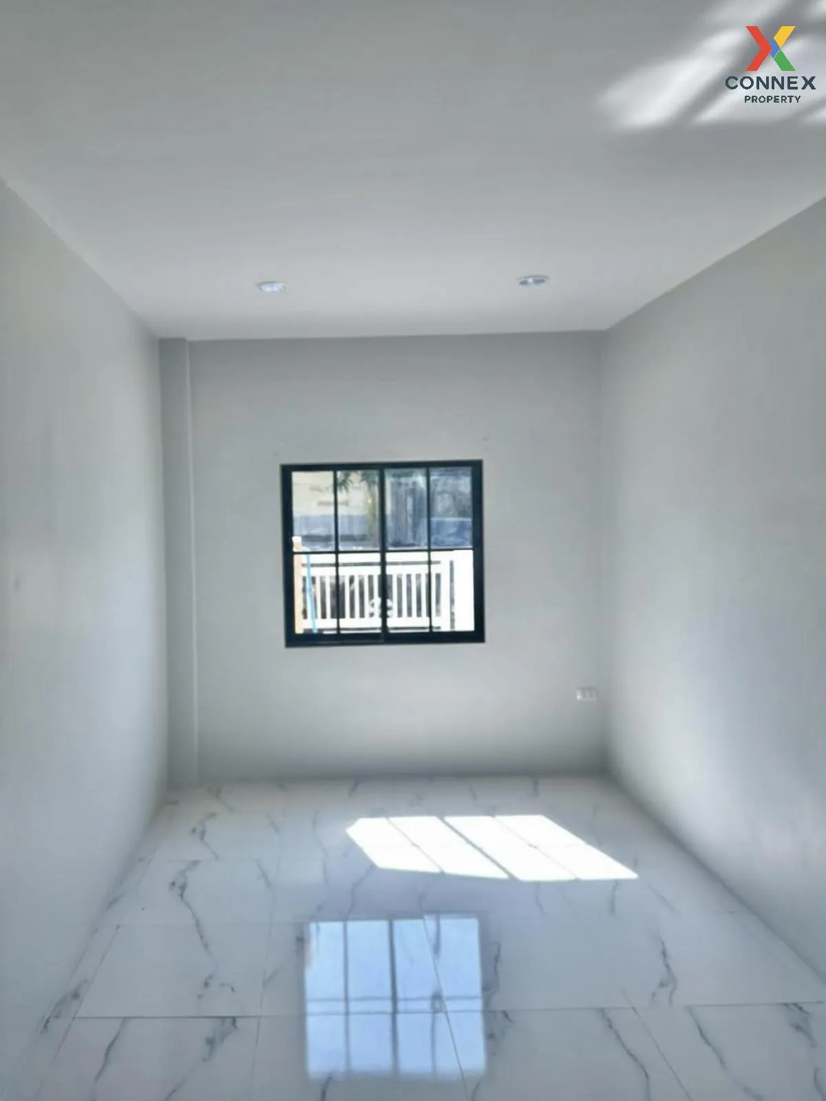 For Sale Townhouse/Townhome  , Baan Yu Charoen 2 , Lat Sawai , La