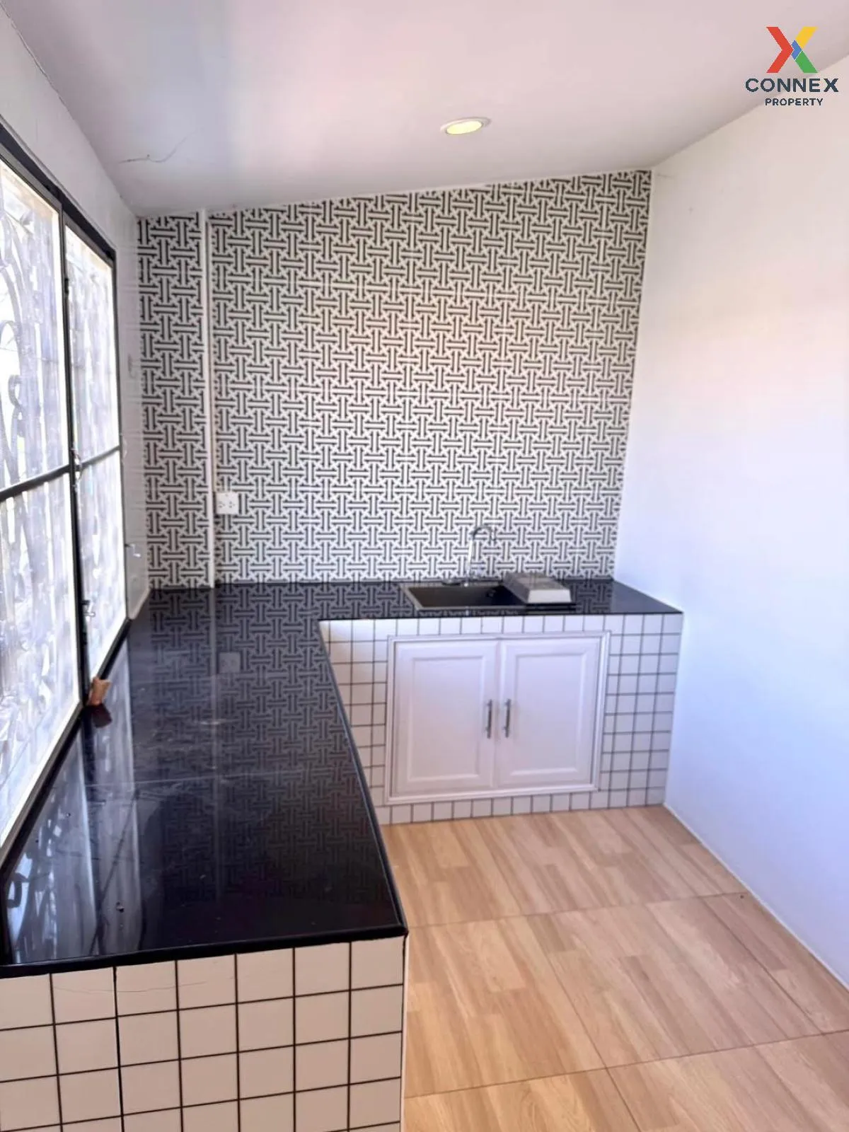 For Sale Townhouse/Townhome  , Baan Yu Charoen 2 , Lat Sawai , La