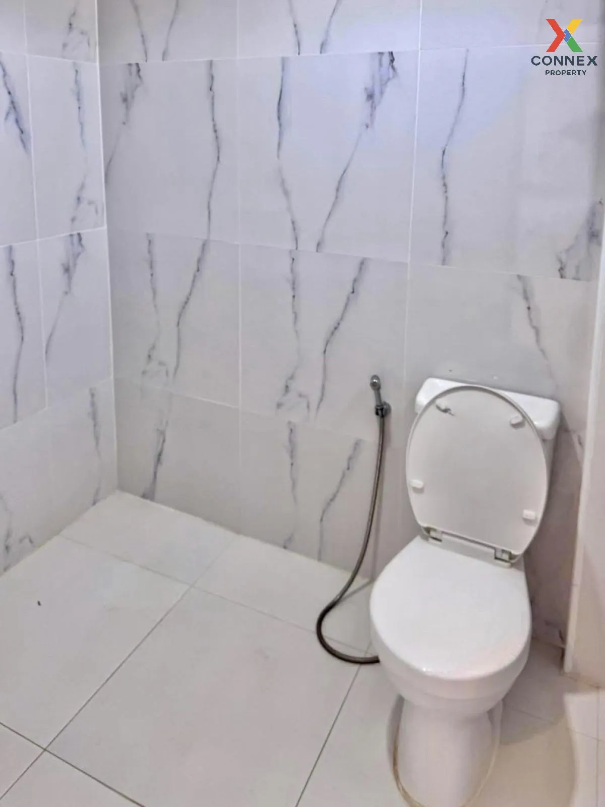 For Sale Townhouse/Townhome  , Baan Yu Charoen 2 , Lat Sawai , La