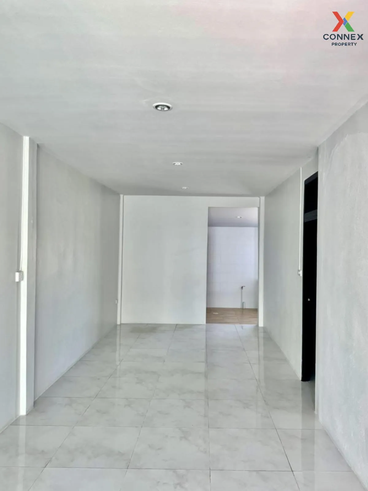 For Sale Townhouse/Townhome  , Baan Yu Charoen 2 , Lat Sawai , La