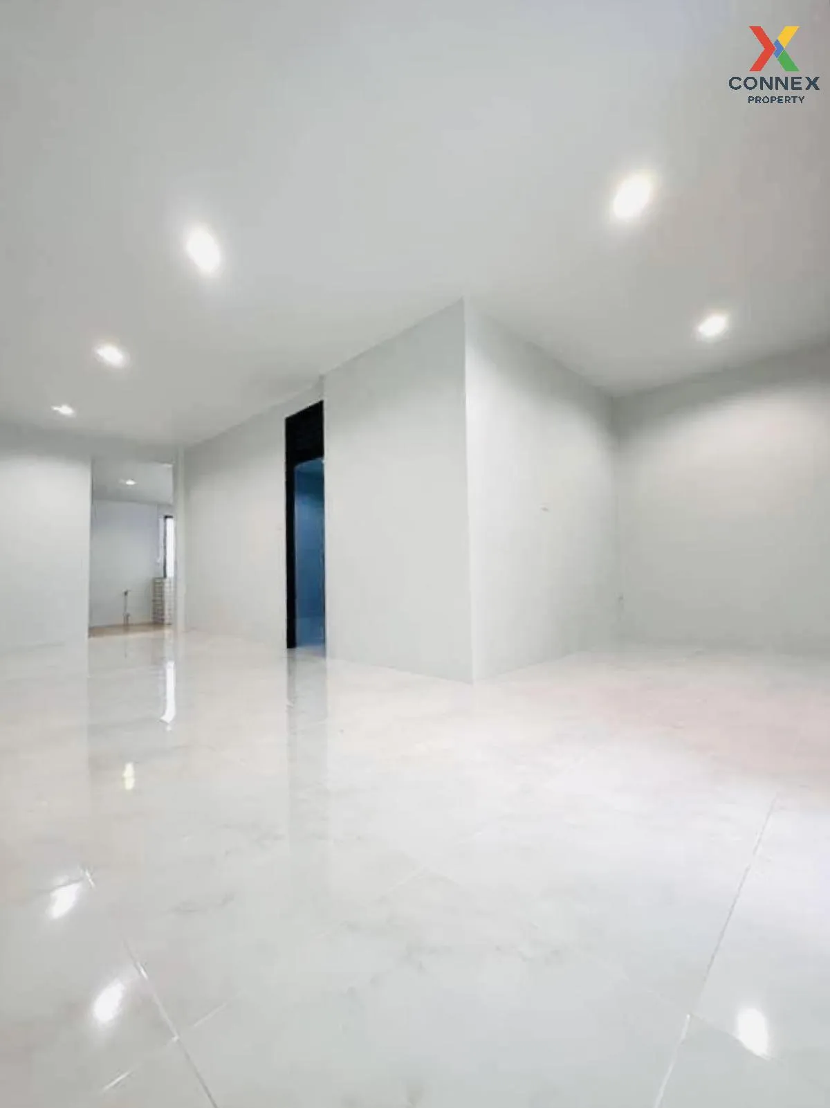 For Sale Townhouse/Townhome  , Baan Yu Charoen 2 , Lat Sawai , La