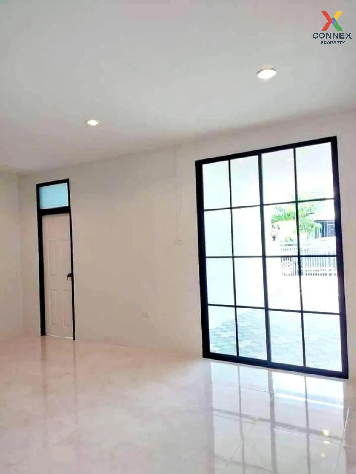 For Sale Townhouse/Townhome  , Baan Yu Charoen 2 , Lat Sawai , La