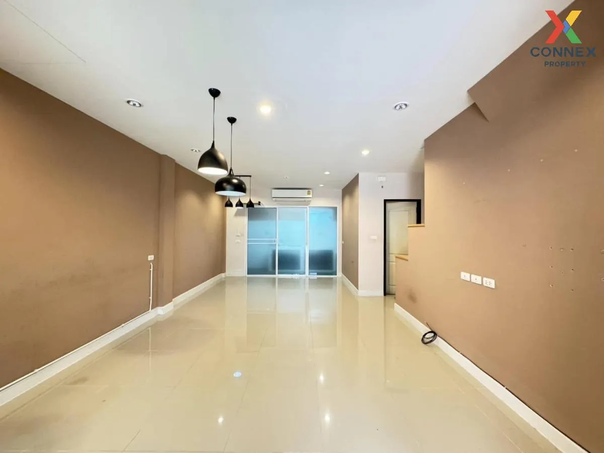 For Sale Townhouse/Townhome  , Supalai Ville Phetkasem 69 , Nong  2