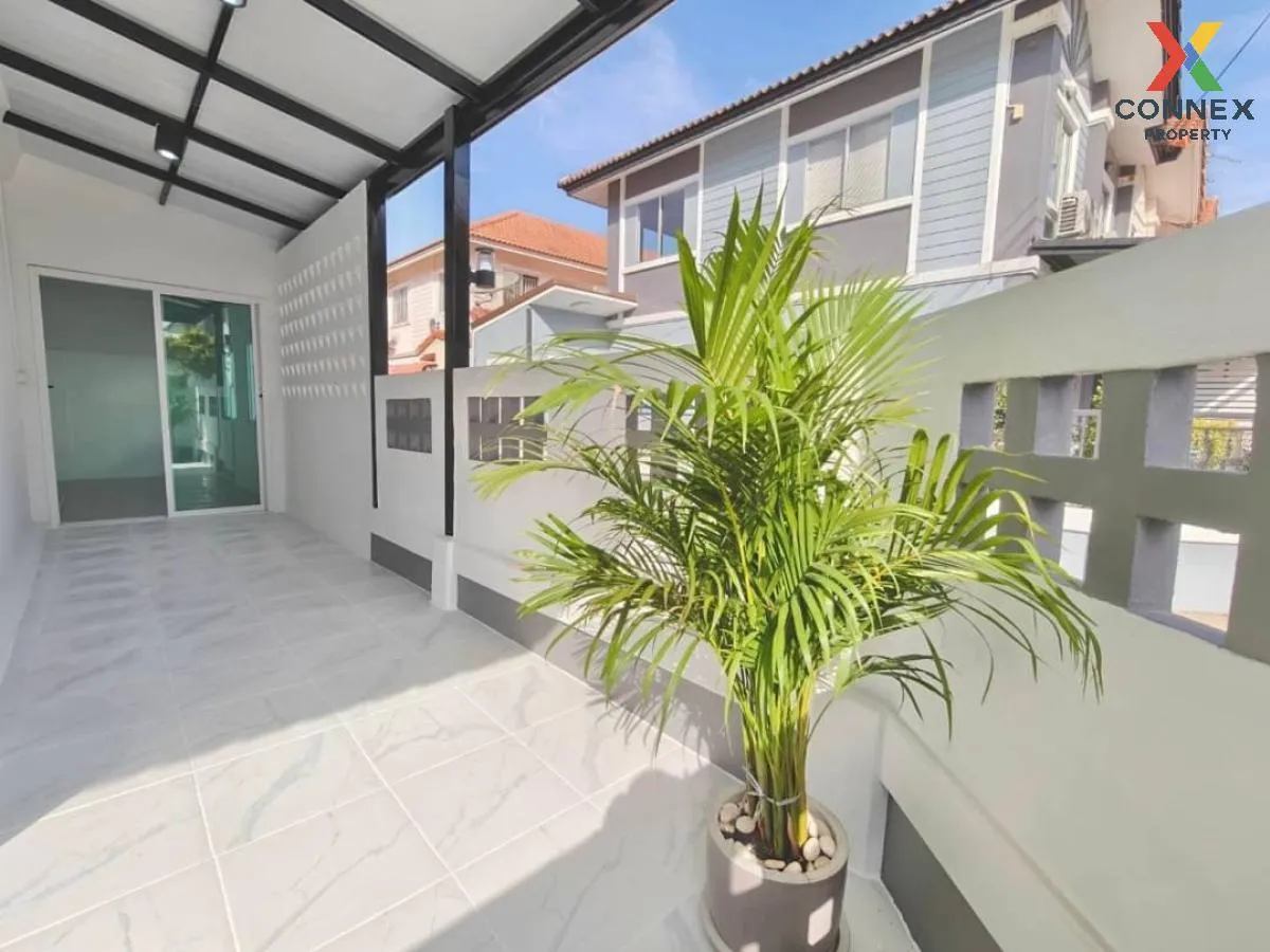 For Sale Townhouse/Townhome  , Baan Pruksa 33 Bangbuathong , corn