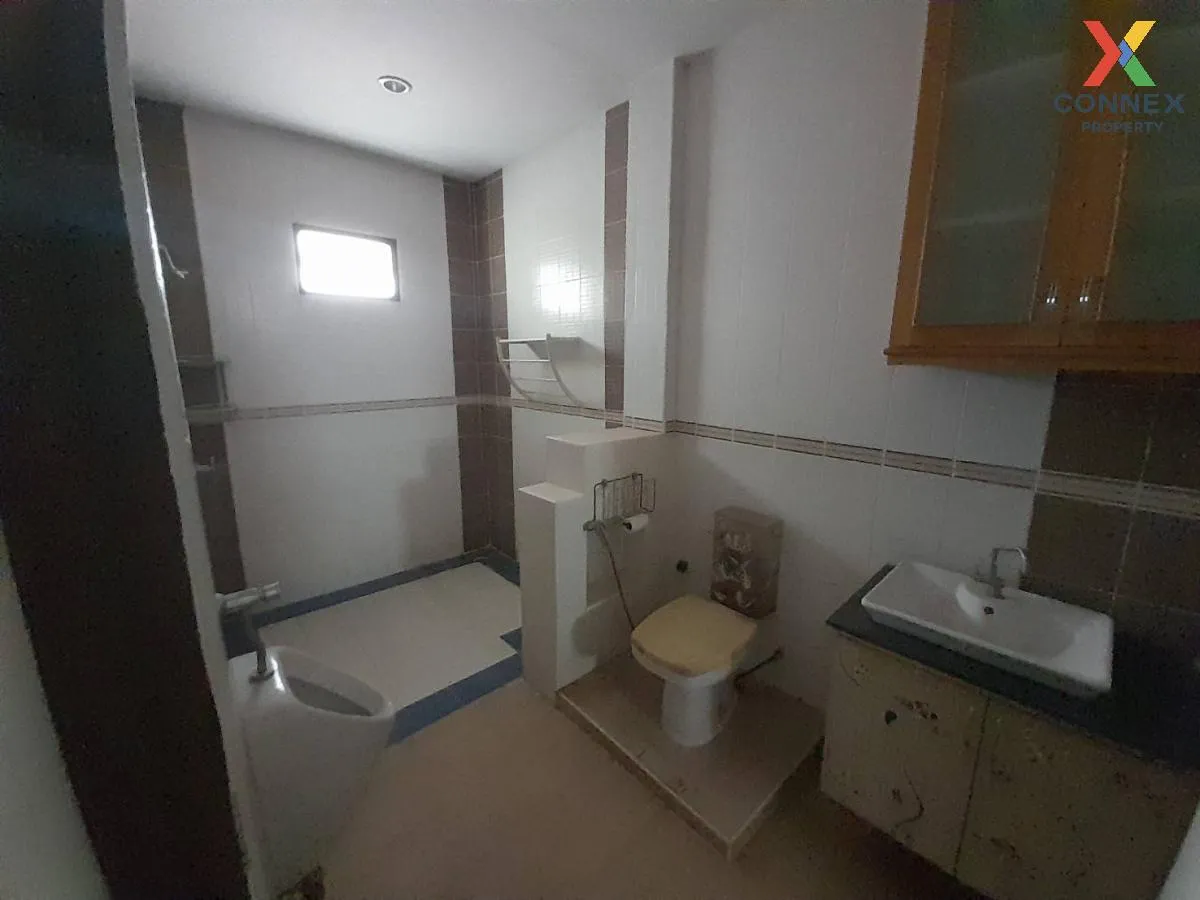 For Sale 2-storey commercial building, Ban Phai, Khon Kaen Provin