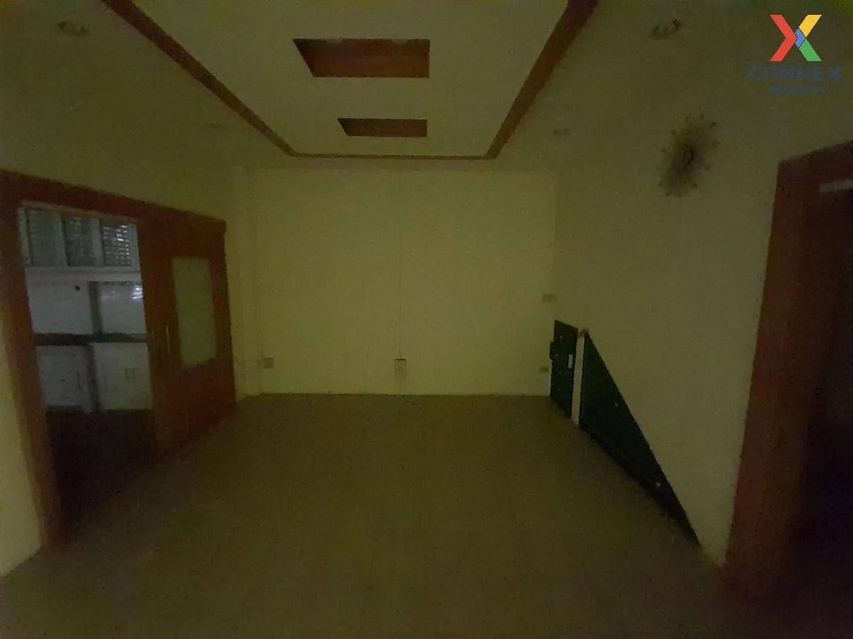 For Sale 2-storey commercial building, Ban Phai, Khon Kaen Provin