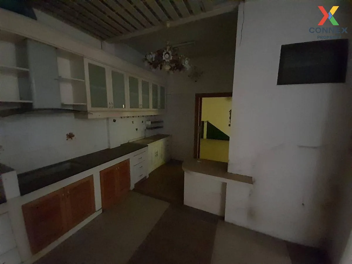 For Sale 2-storey commercial building, Ban Phai, Khon Kaen Provin