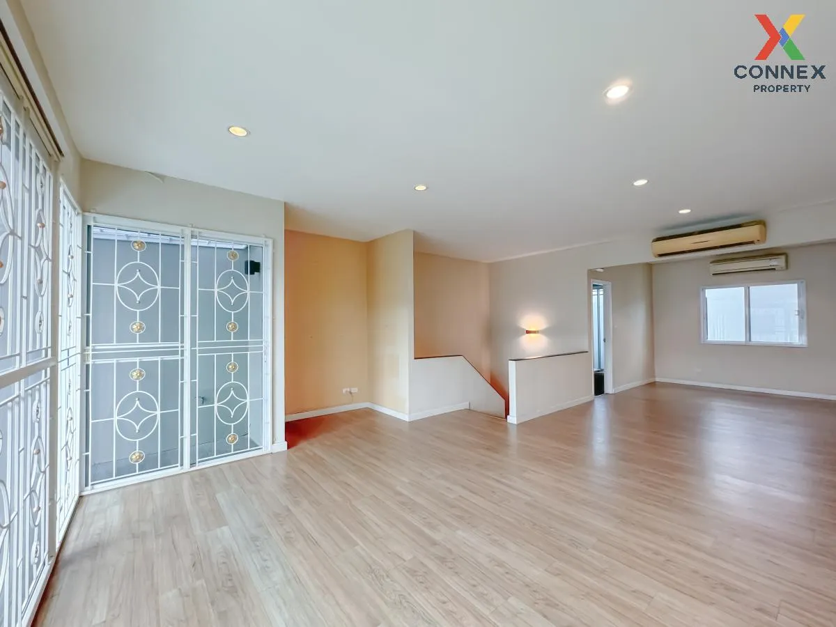 ขายทาวน์เฮ้าส์/ทาวน์โฮม  ไพรเวท เนอวาน่า ไลฟ์ เอ็กซ์คลูซีฟ รีโนเว 1