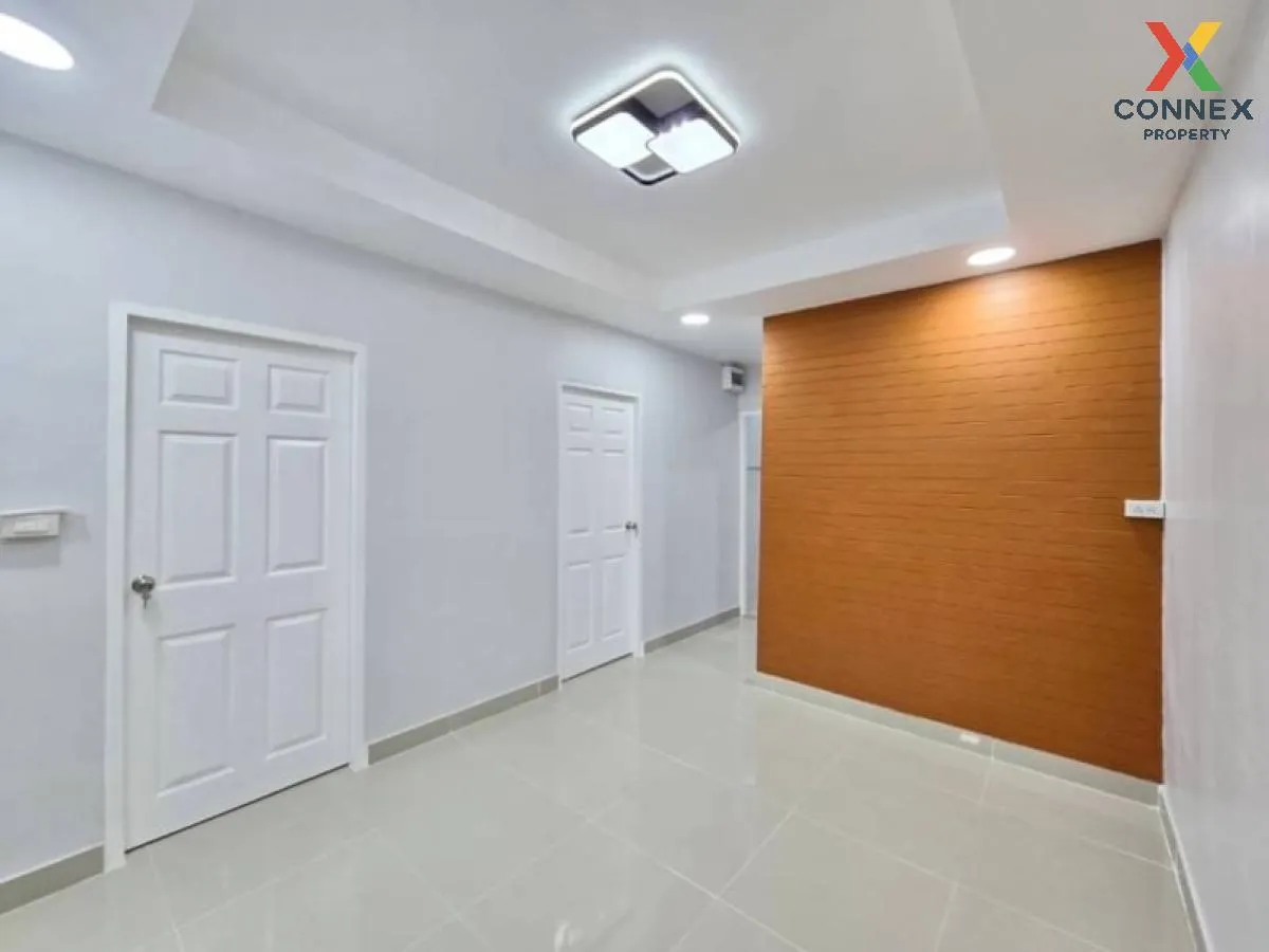 ขายทาวน์เฮ้าส์/ทาวน์โฮม  บ้านพฤกษา 3 บางบัวทอง รีโนเวทใหม่ บางคูร 4