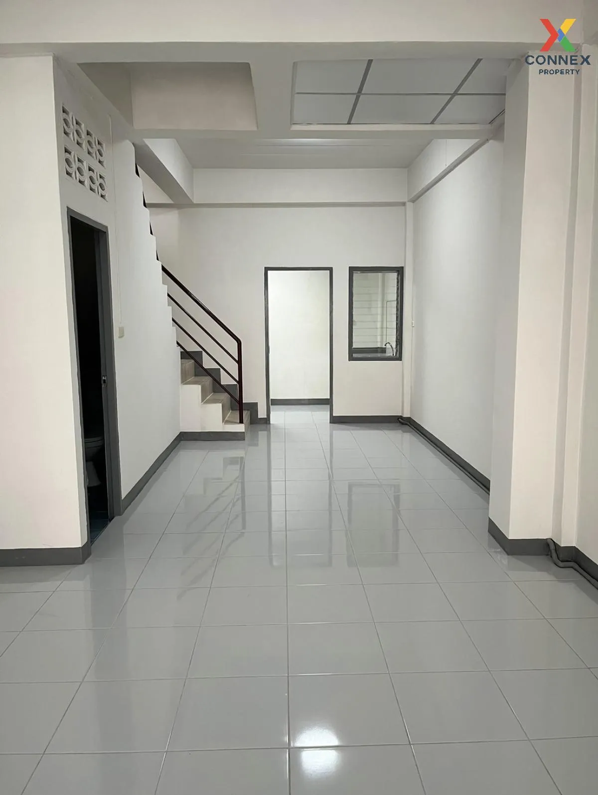 ขายทาวน์เฮ้าส์/ทาวน์โฮม  หมู่บ้านชุติมา แพรกษา เมืองสมุทรปราการ ส 3