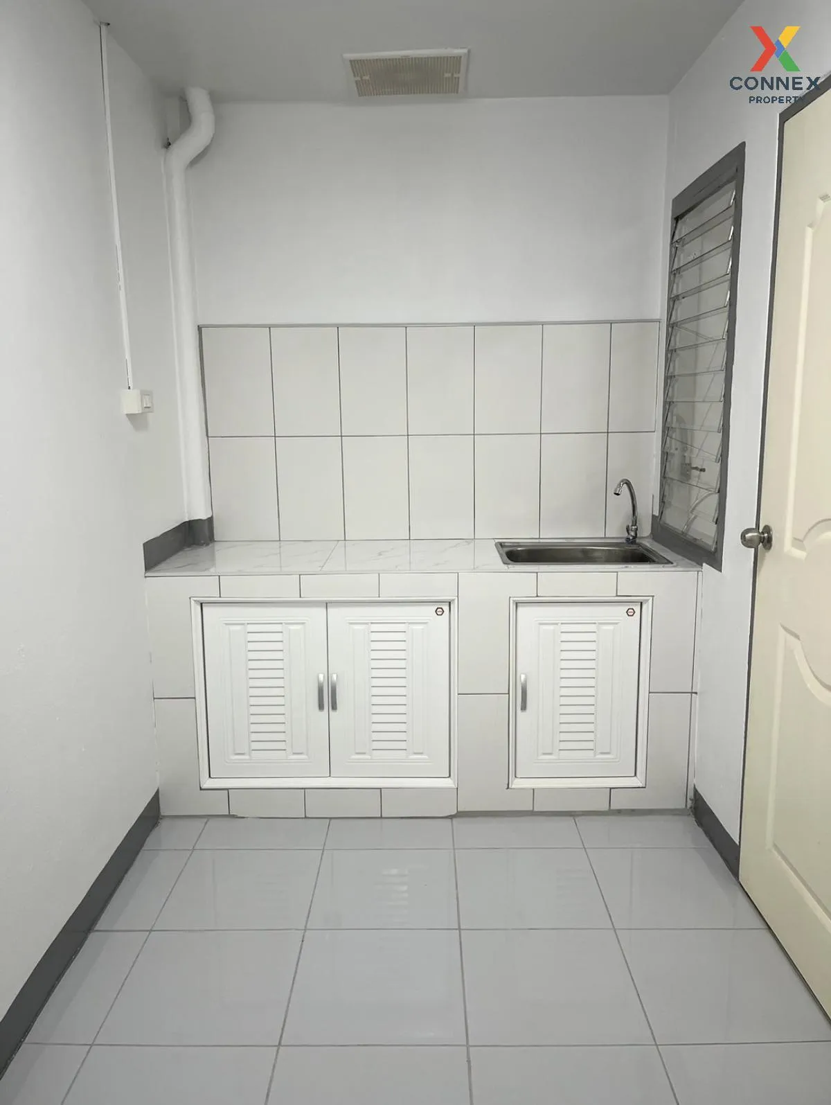 ขายทาวน์เฮ้าส์/ทาวน์โฮม  หมู่บ้านชุติมา แพรกษา เมืองสมุทรปราการ ส