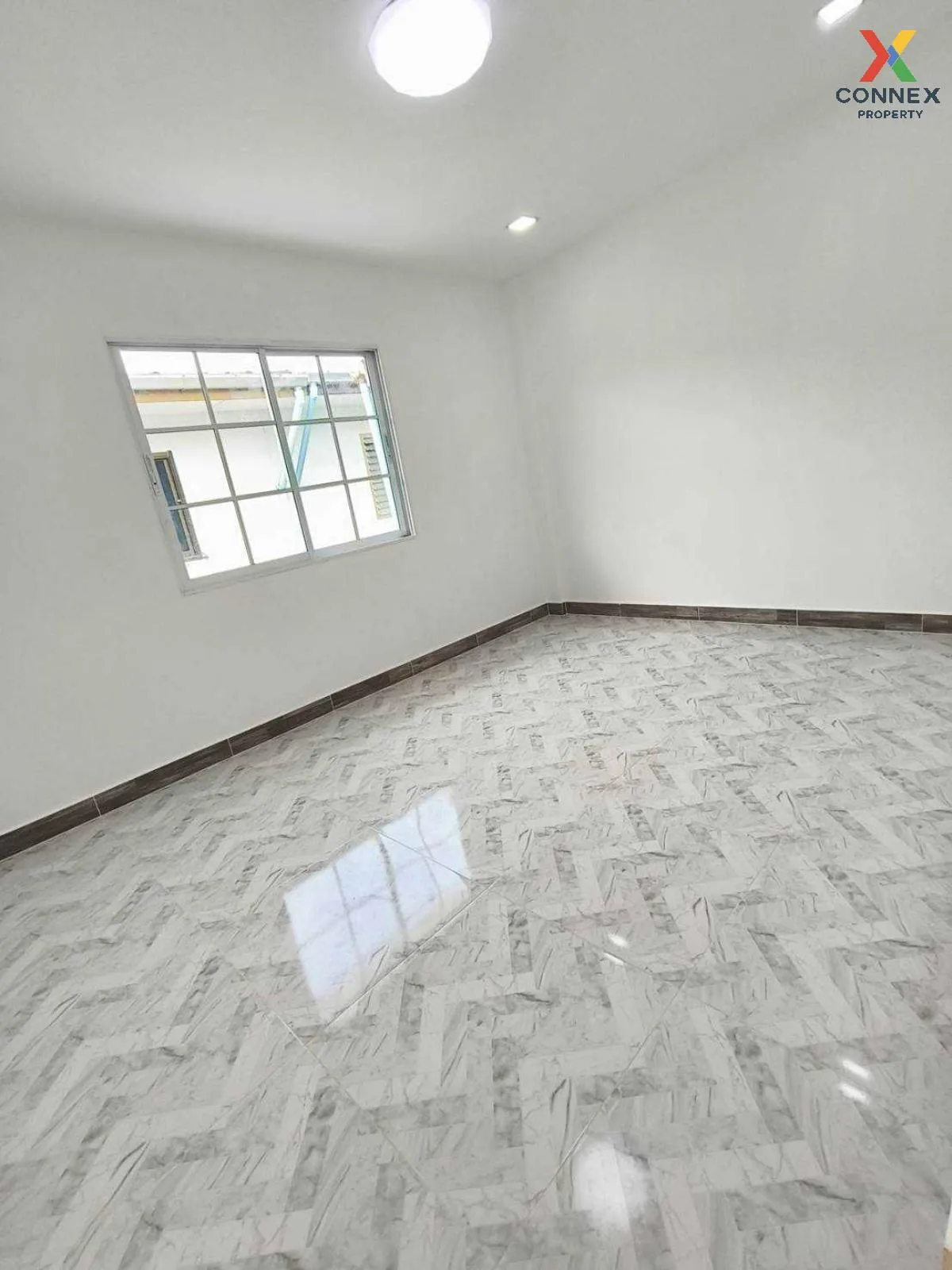 ขายทาวน์เฮ้าส์/ทาวน์โฮม  บ้านหทัยราษฎร์พัฒนา รีโนเวทใหม่ บางชัน เ