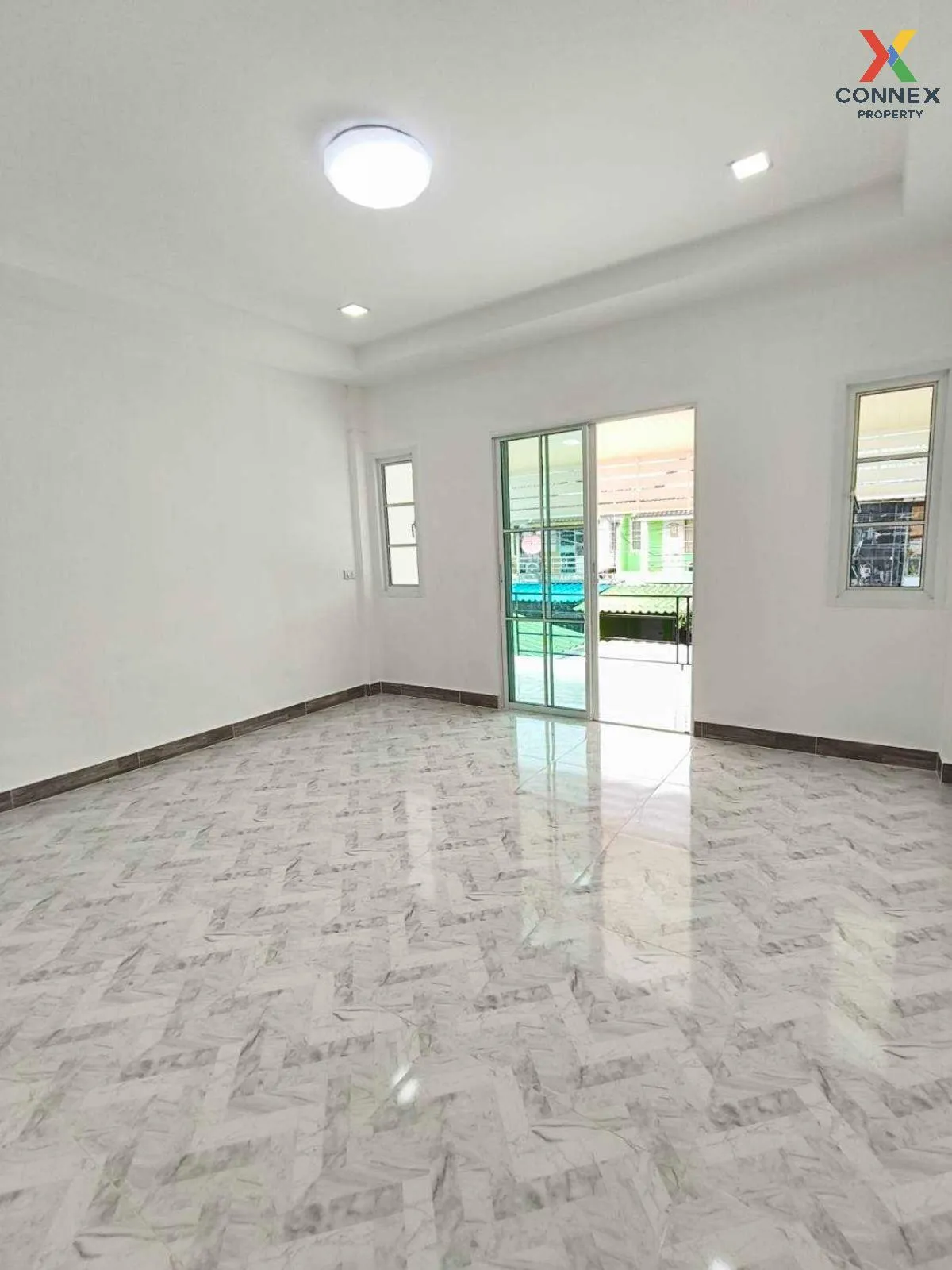 ขายทาวน์เฮ้าส์/ทาวน์โฮม  บ้านหทัยราษฎร์พัฒนา รีโนเวทใหม่ บางชัน เ