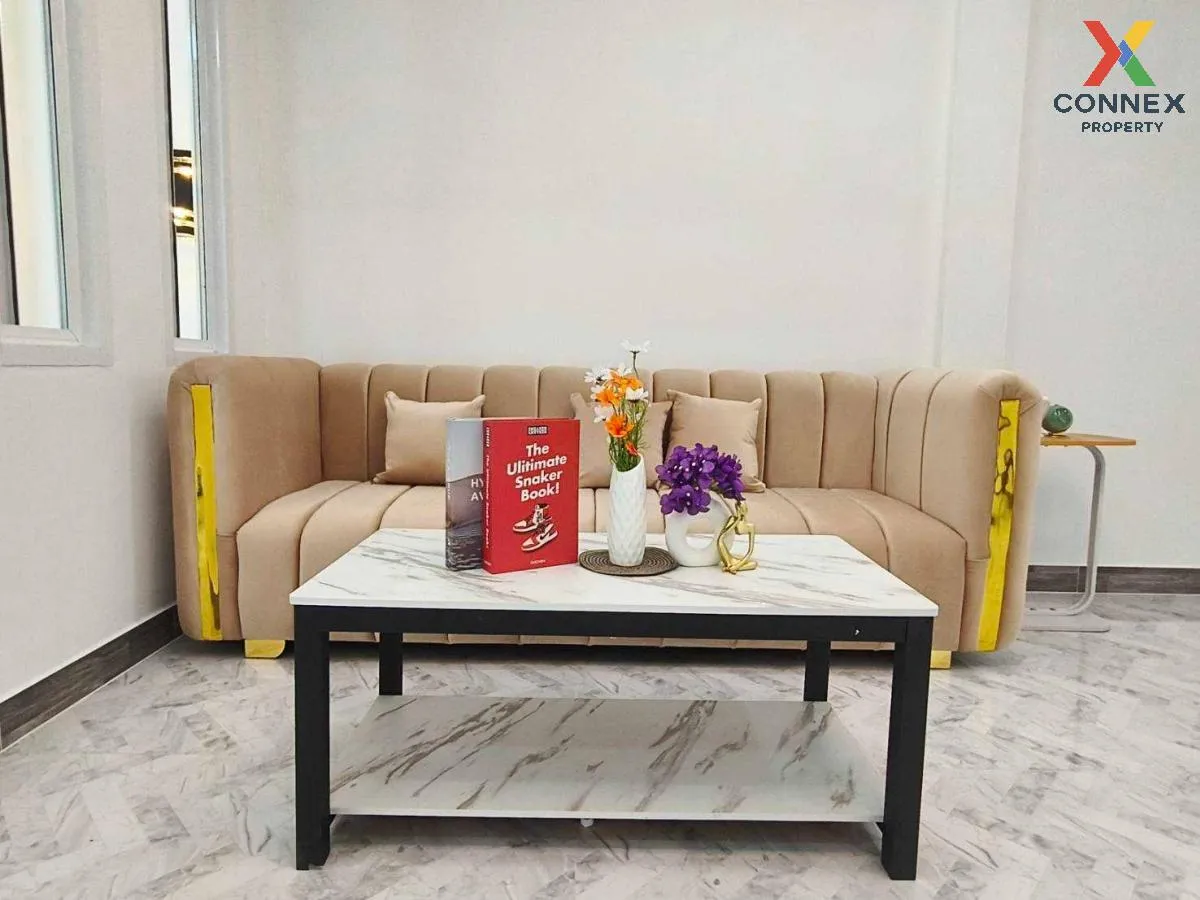 ขายทาวน์เฮ้าส์/ทาวน์โฮม  บ้านหทัยราษฎร์พัฒนา รีโนเวทใหม่ บางชัน เ 4