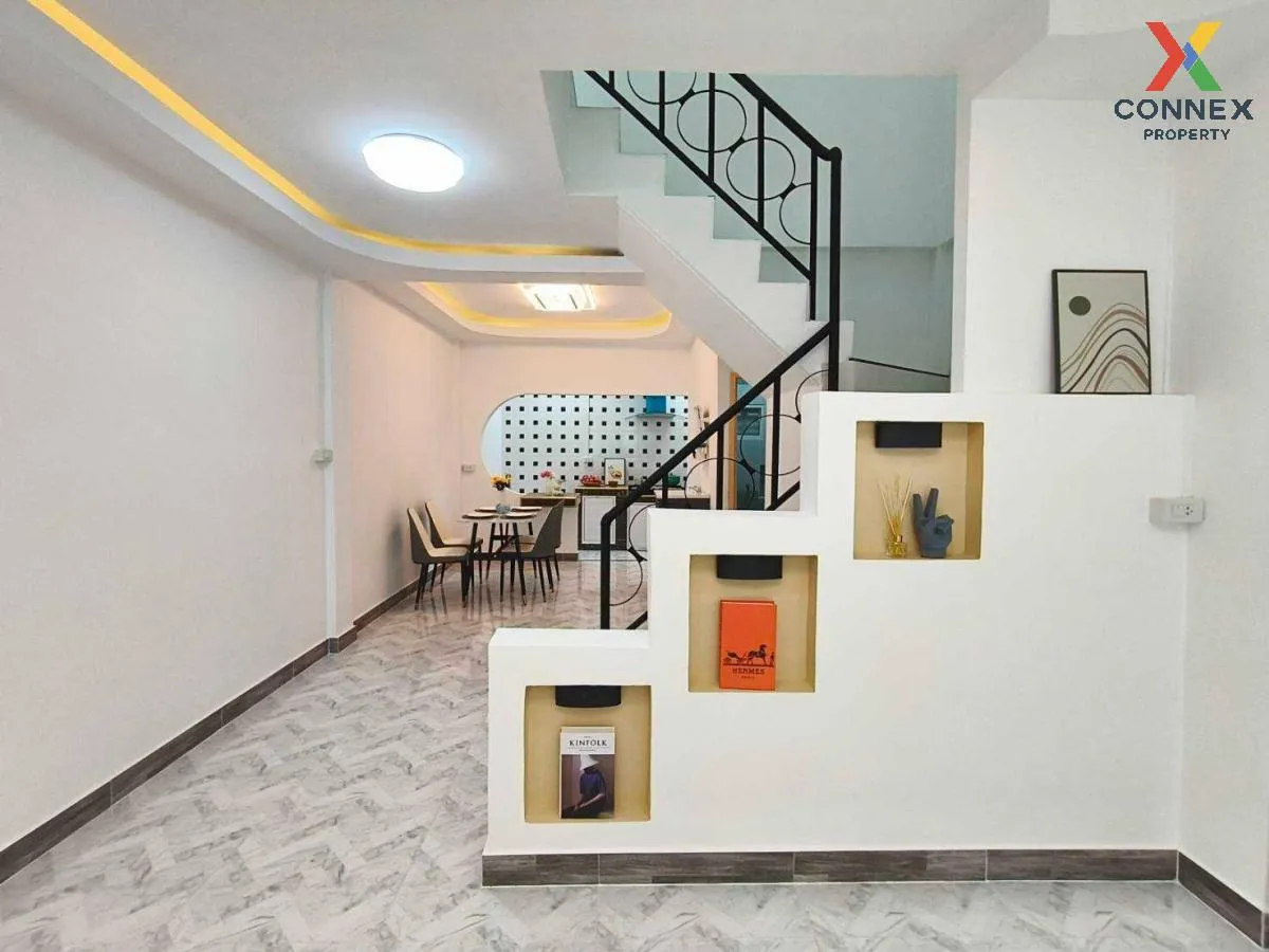 ขายทาวน์เฮ้าส์/ทาวน์โฮม  บ้านหทัยราษฎร์พัฒนา รีโนเวทใหม่ บางชัน เ