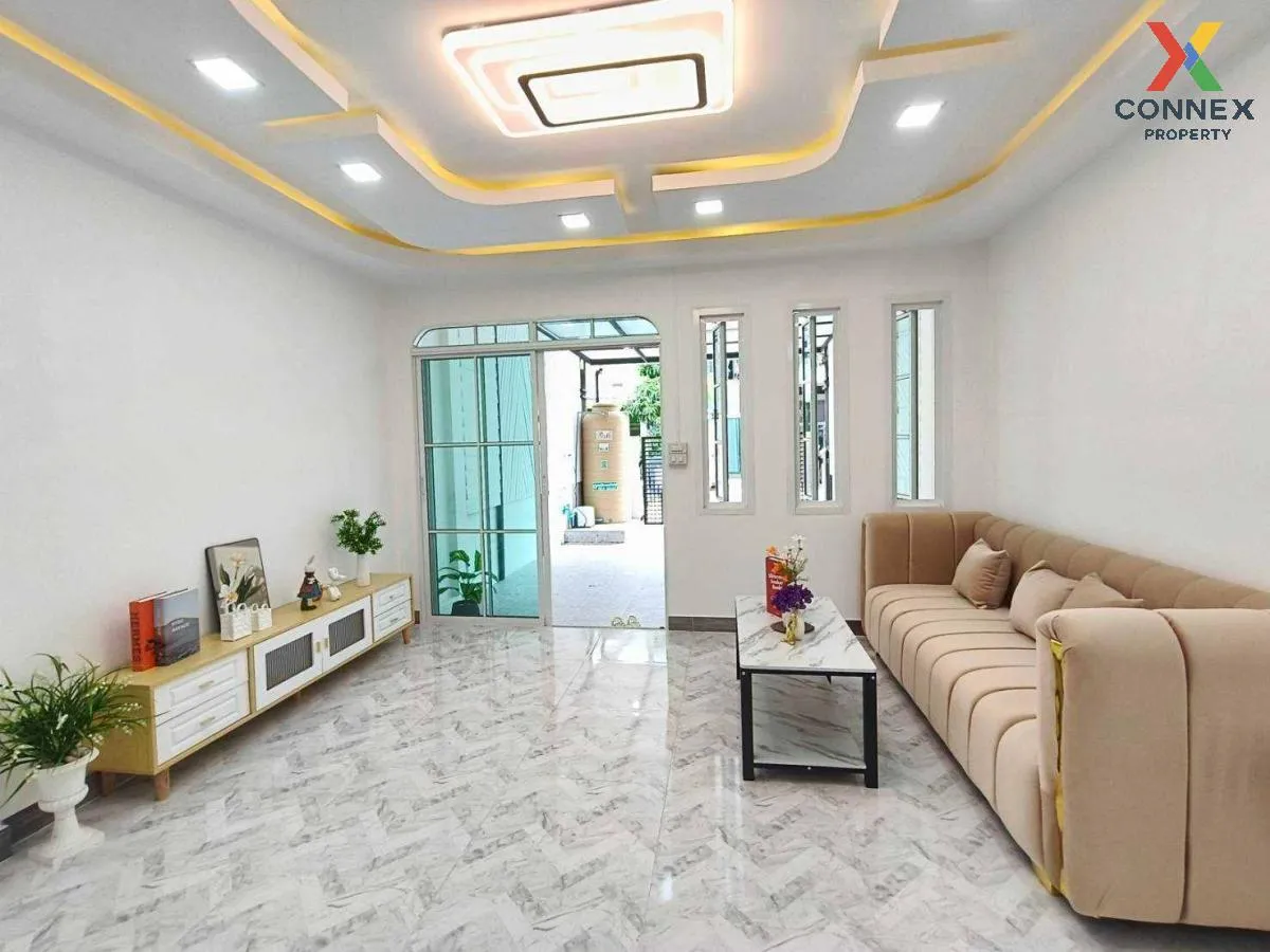 ขายทาวน์เฮ้าส์/ทาวน์โฮม  บ้านหทัยราษฎร์พัฒนา รีโนเวทใหม่ บางชัน เ