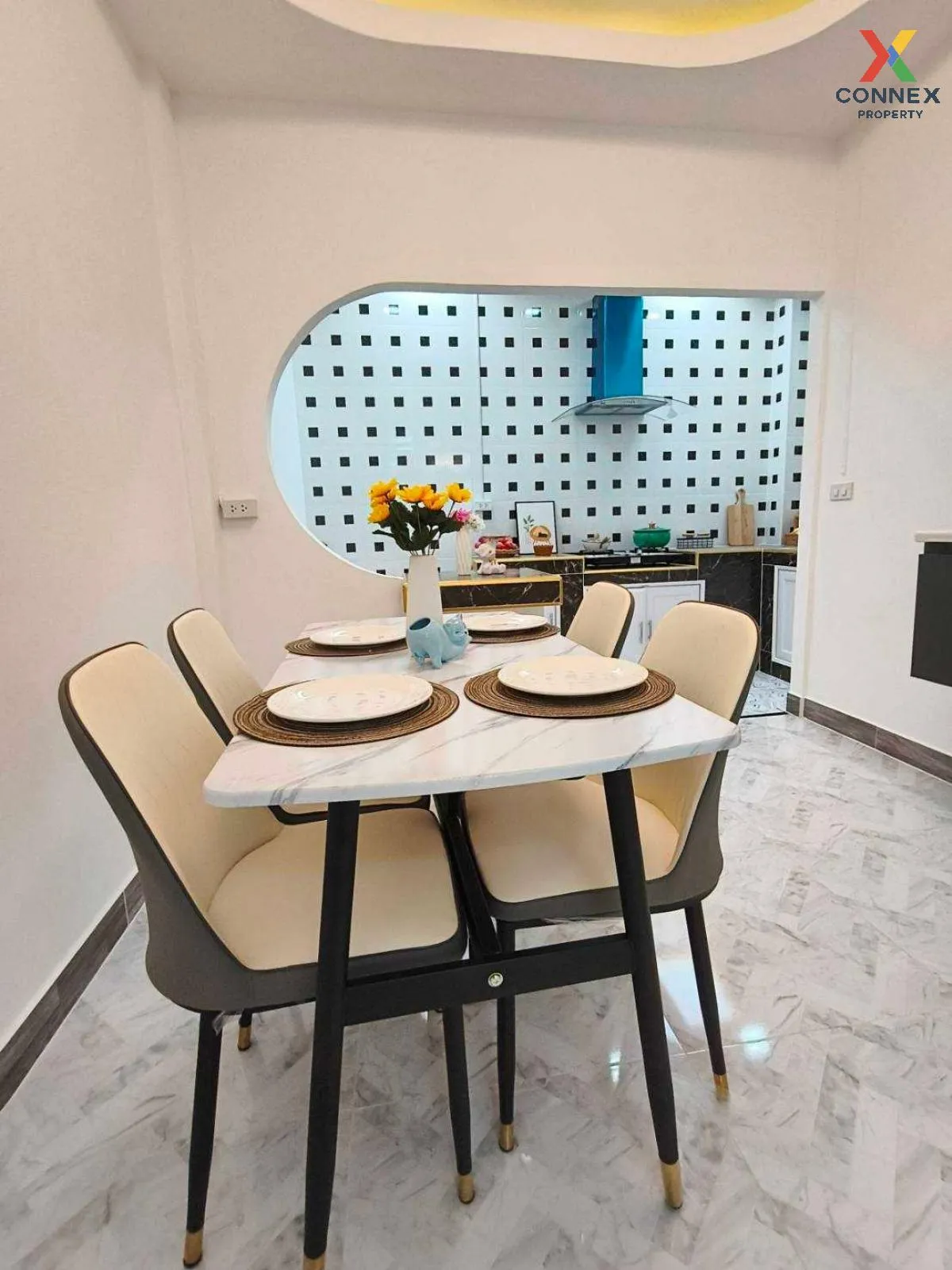 ขายทาวน์เฮ้าส์/ทาวน์โฮม  บ้านหทัยราษฎร์พัฒนา รีโนเวทใหม่ บางชัน เ