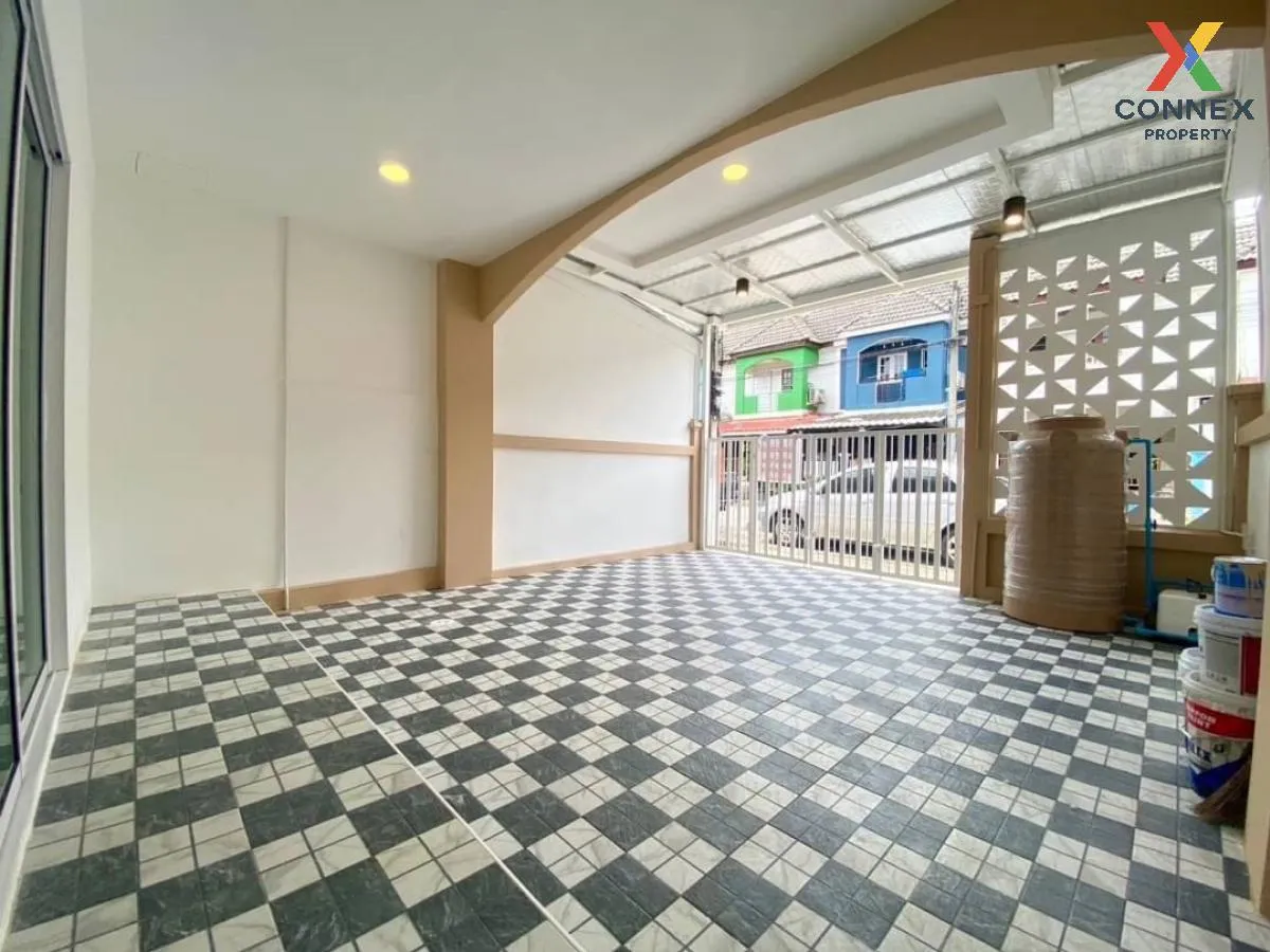 ขายทาวน์เฮ้าส์/ทาวน์โฮม  บ้านนฤมลวิลล่า 3 รีโนเวทใหม่ ปทุมวัน ธัญ 4