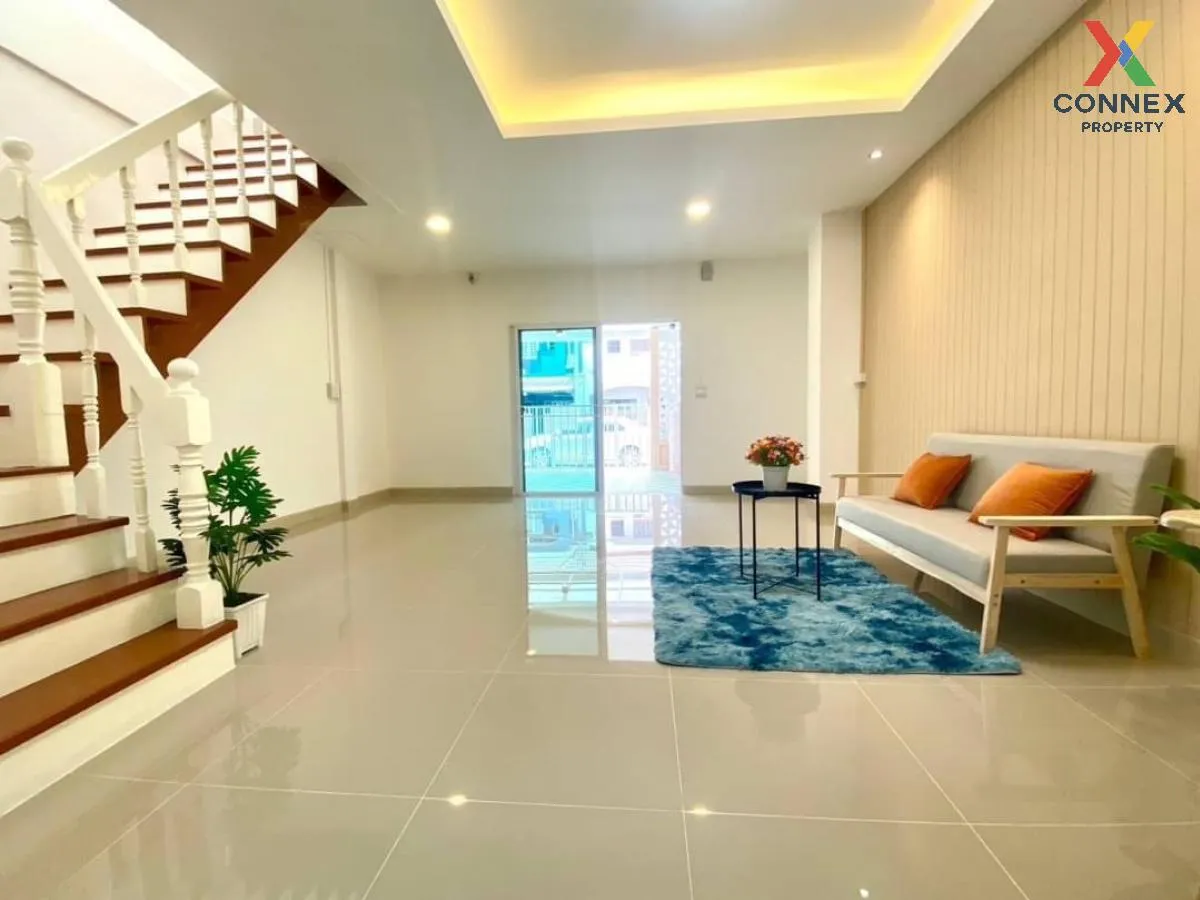 ขายทาวน์เฮ้าส์/ทาวน์โฮม  บ้านนฤมลวิลล่า 3 รีโนเวทใหม่ ปทุมวัน ธัญ