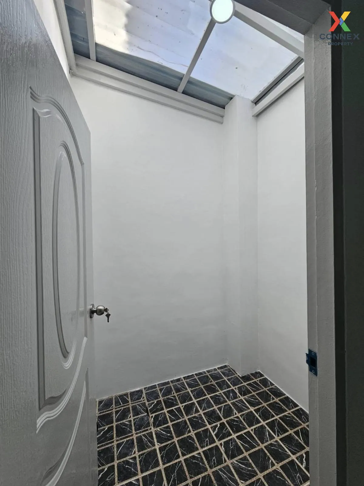 ขายทาวน์เฮ้าส์/ทาวน์โฮม  บ้านบัวทอง 4 บ้านกล้วย-ไทรน้อย รีโนเวทให