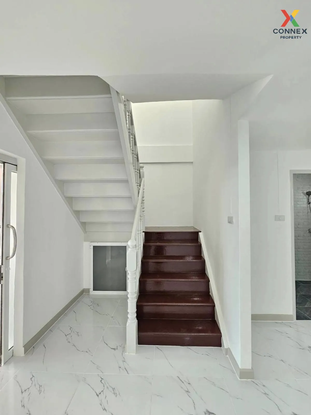 ขายทาวน์เฮ้าส์/ทาวน์โฮม  บ้านบัวทอง 4 บ้านกล้วย-ไทรน้อย รีโนเวทให