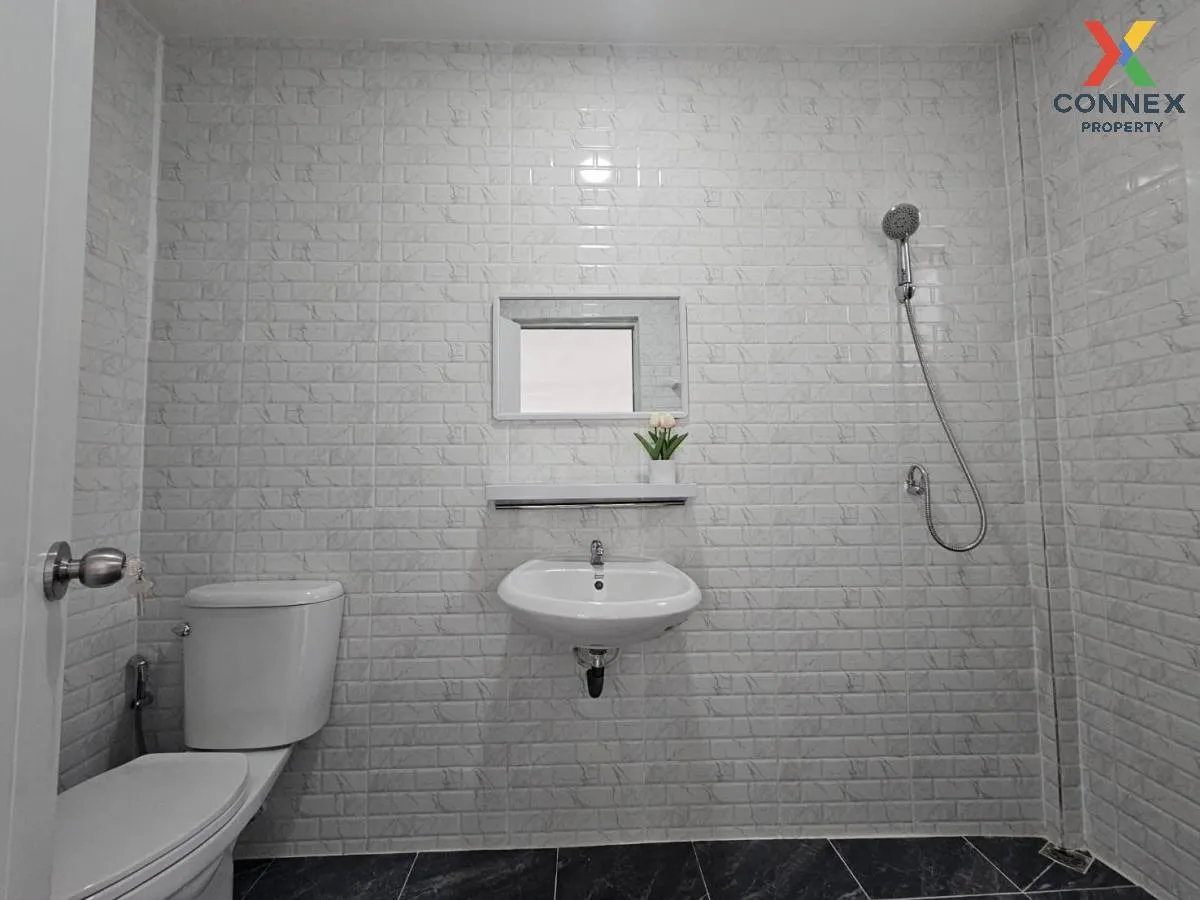 ขายทาวน์เฮ้าส์/ทาวน์โฮม  บ้านบัวทอง 4 บ้านกล้วย-ไทรน้อย รีโนเวทให