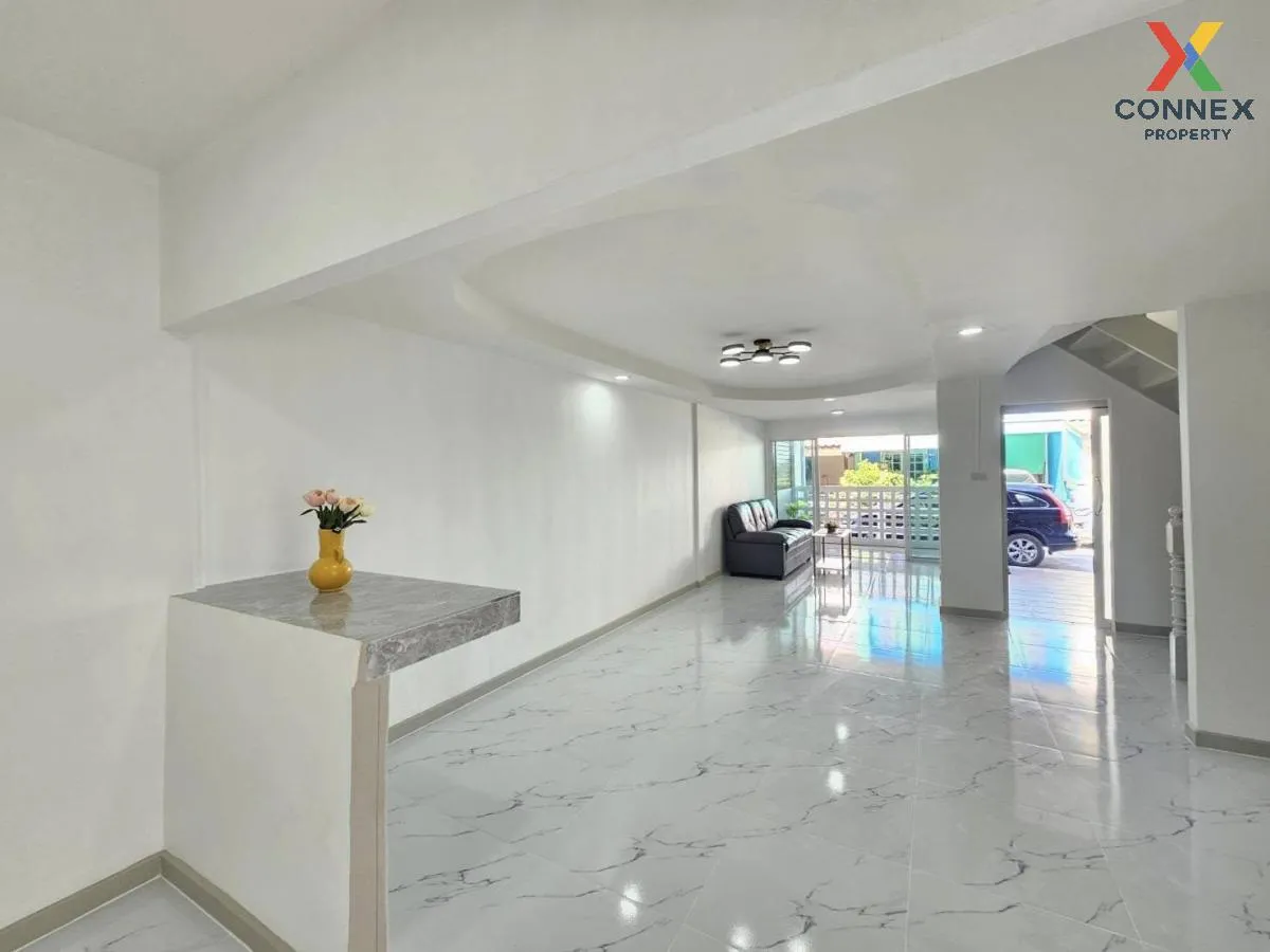 ขายทาวน์เฮ้าส์/ทาวน์โฮม  บ้านบัวทอง 4 บ้านกล้วย-ไทรน้อย รีโนเวทให