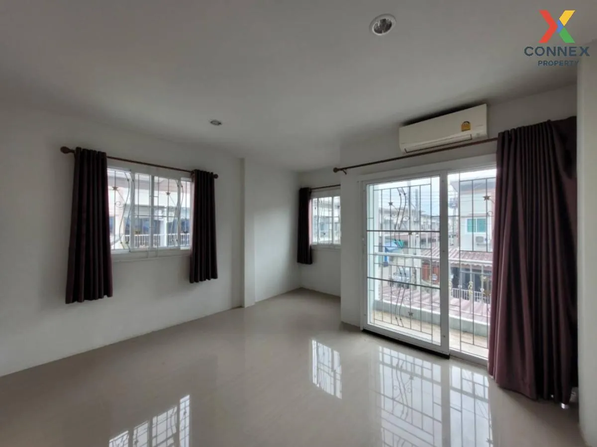 For Sale Townhouse/Townhome  , Sukjai Villa 9 , corner unit , Don