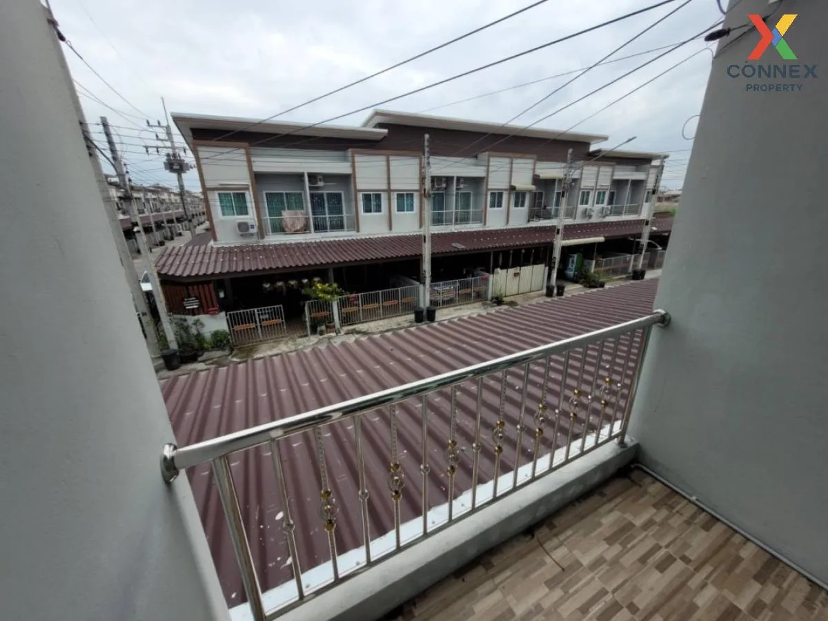 For Sale Townhouse/Townhome  , Sukjai Villa 9 , corner unit , Don