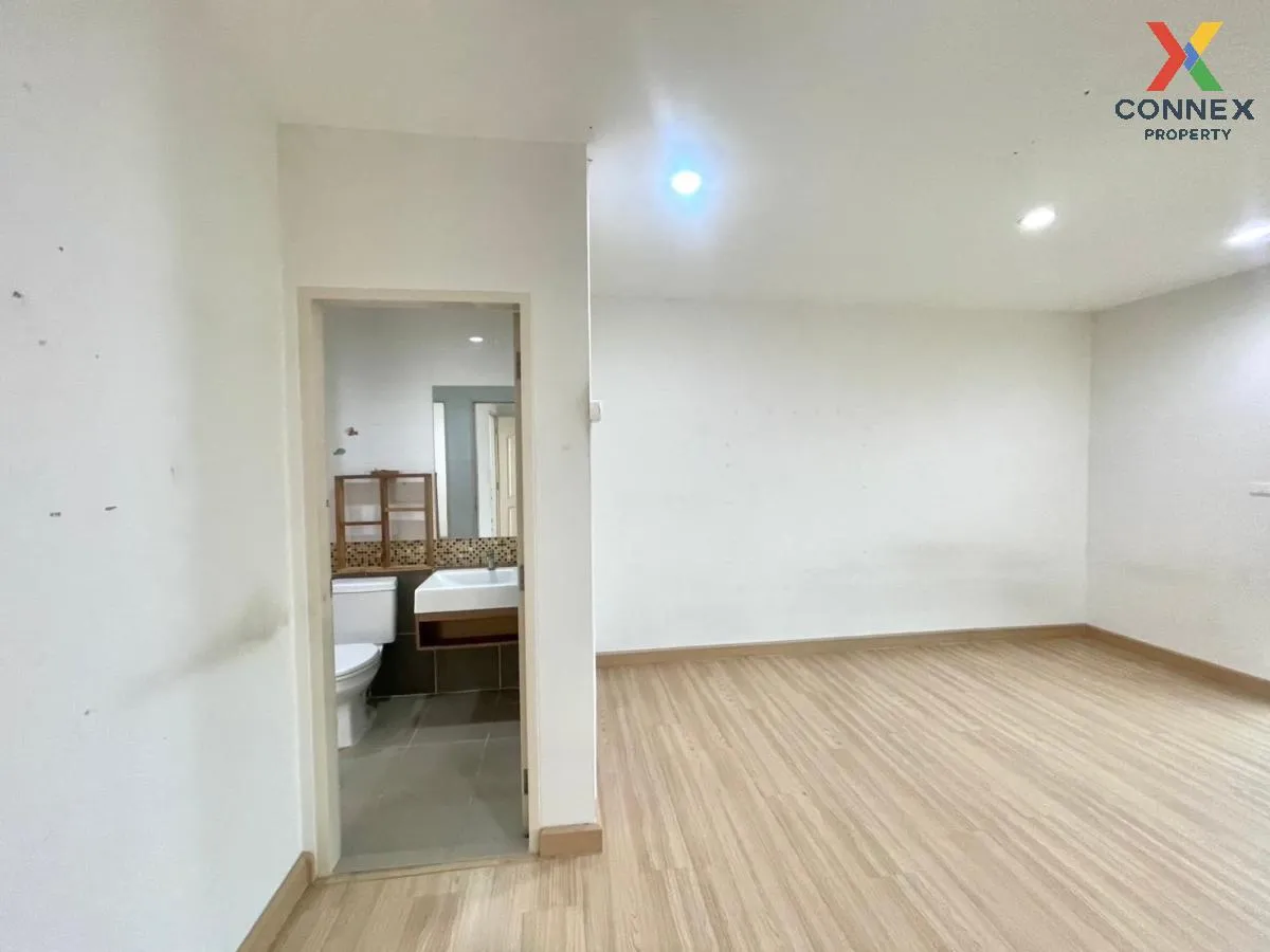 For Sale Townhouse/Townhome  , IFIELD BANGNA , Dok Mai , Prawet ,