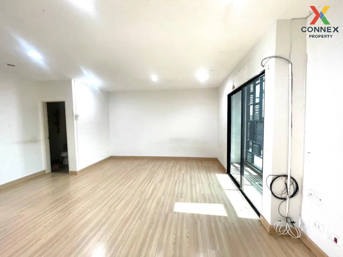 For Sale Townhouse/Townhome  , IFIELD BANGNA , Dok Mai , Prawet ,