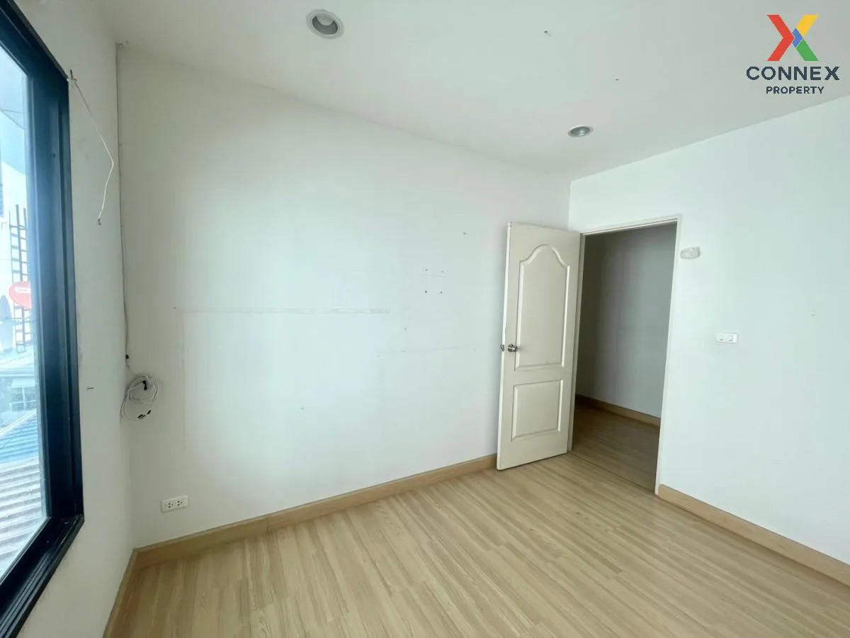 For Sale Townhouse/Townhome  , IFIELD BANGNA , Dok Mai , Prawet ,