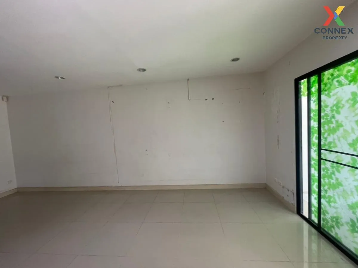 For Sale Townhouse/Townhome  , IFIELD BANGNA , Dok Mai , Prawet ,