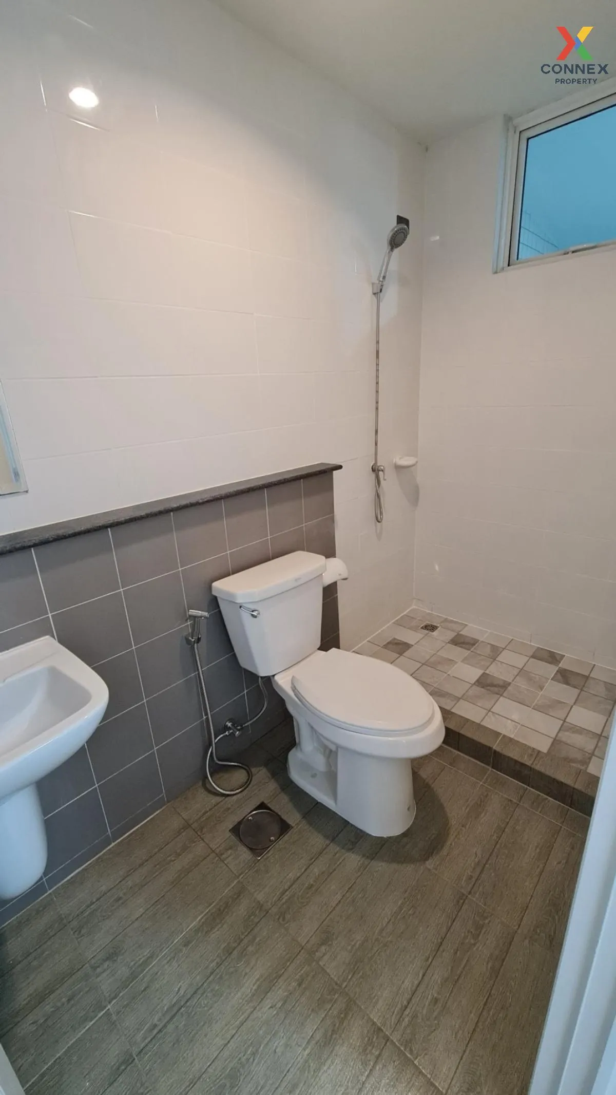 ขายทาวน์เฮ้าส์/ทาวน์โฮม  เดอะ คัลเลอร์ส วงแหวนฯ - รามอินทรา 3 บาง