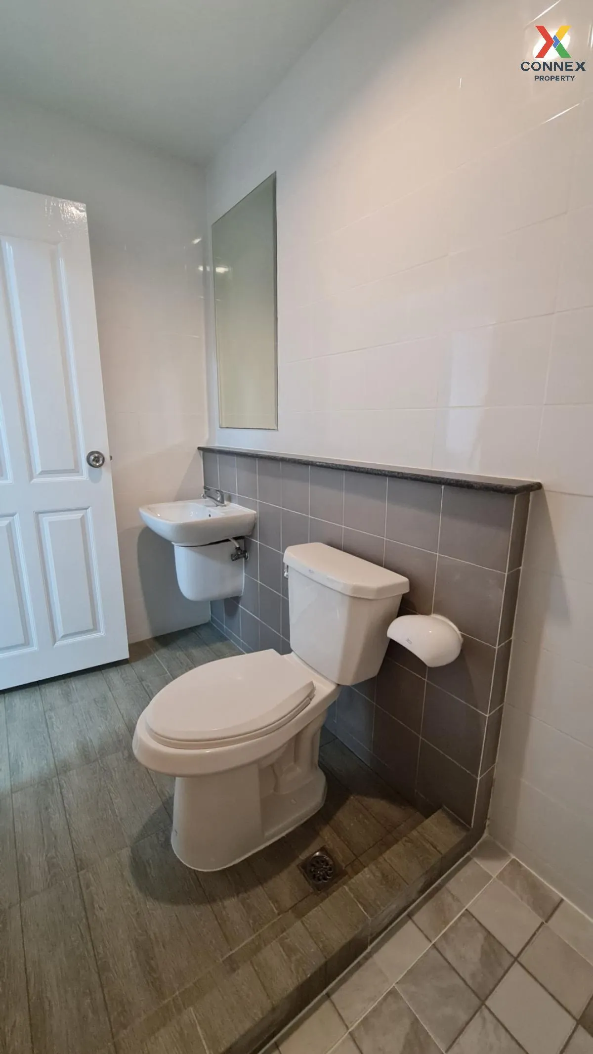 ขายทาวน์เฮ้าส์/ทาวน์โฮม  เดอะ คัลเลอร์ส วงแหวนฯ - รามอินทรา 3 บาง