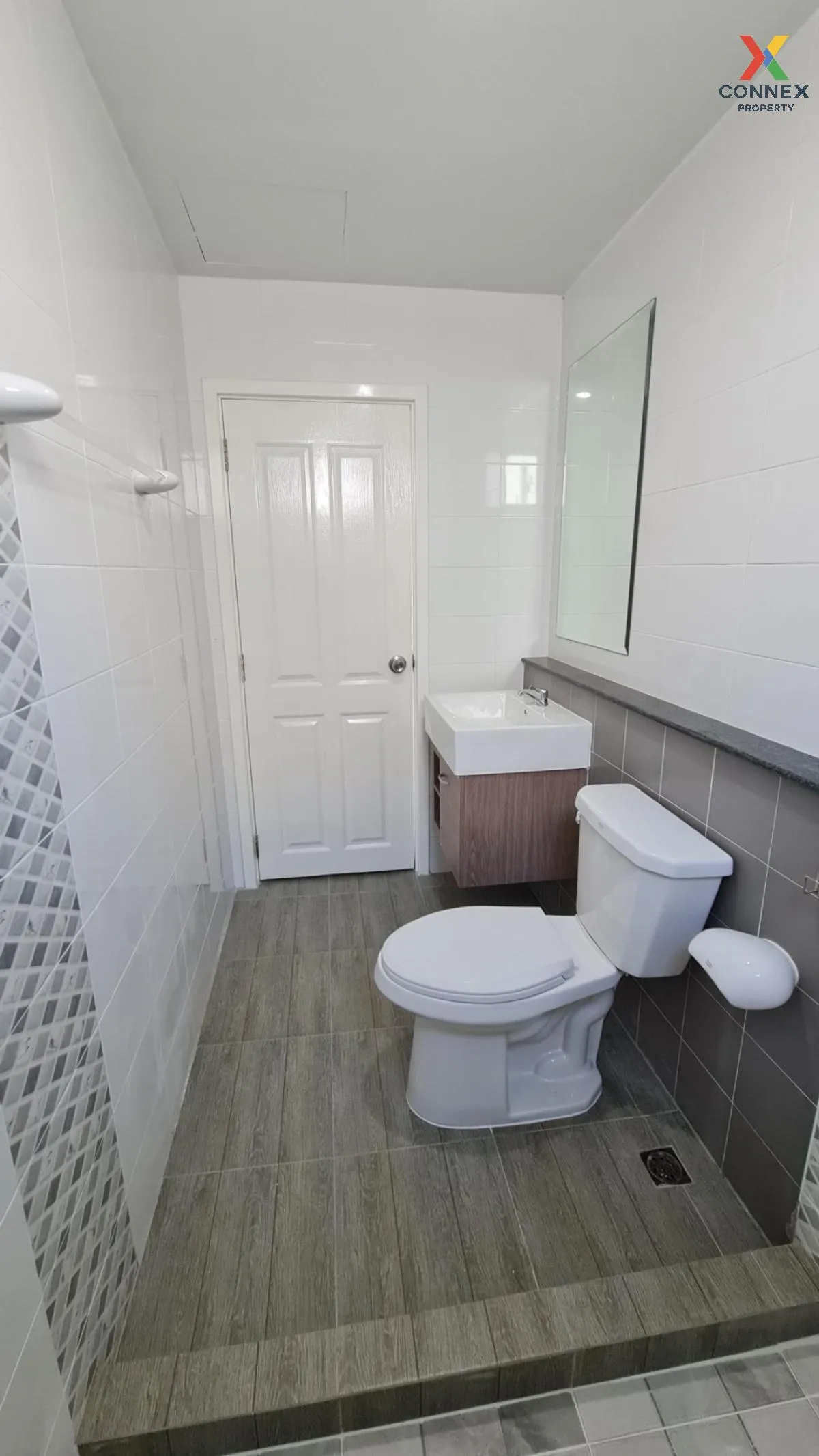 ขายทาวน์เฮ้าส์/ทาวน์โฮม  เดอะ คัลเลอร์ส วงแหวนฯ - รามอินทรา 3 บาง