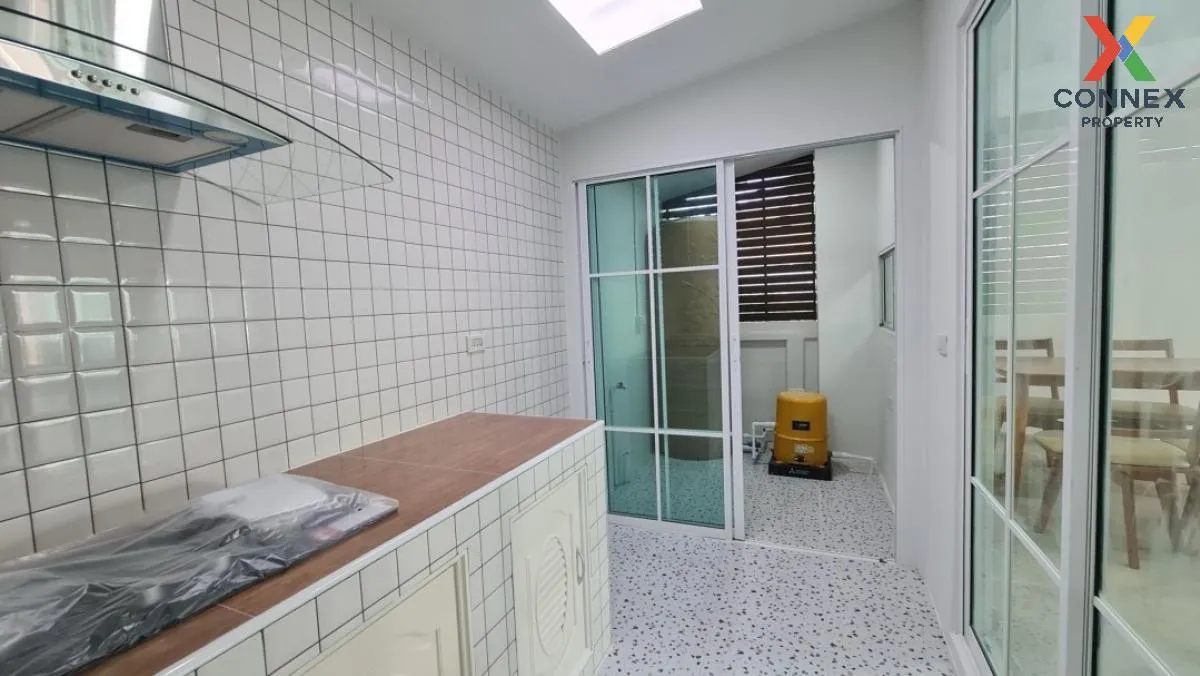 ขายทาวน์เฮ้าส์/ทาวน์โฮม  เดอะ คัลเลอร์ส วงแหวนฯ - รามอินทรา 3 บาง