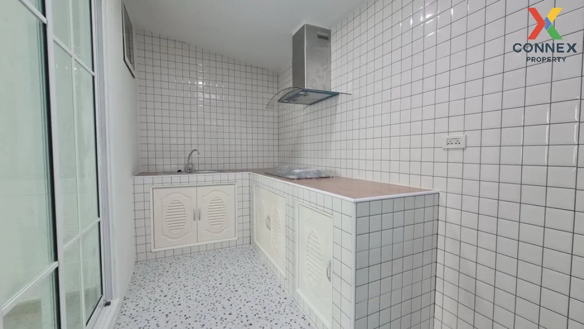 ขายทาวน์เฮ้าส์/ทาวน์โฮม  เดอะ คัลเลอร์ส วงแหวนฯ - รามอินทรา 3 บาง