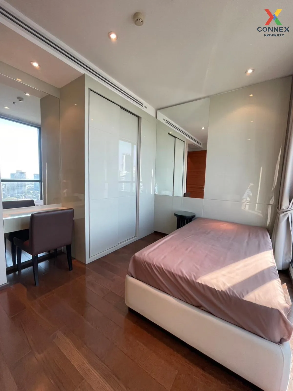 For Sale Condo , The Address Sukhumvit 28 , high floor , BTS-Phro 1
