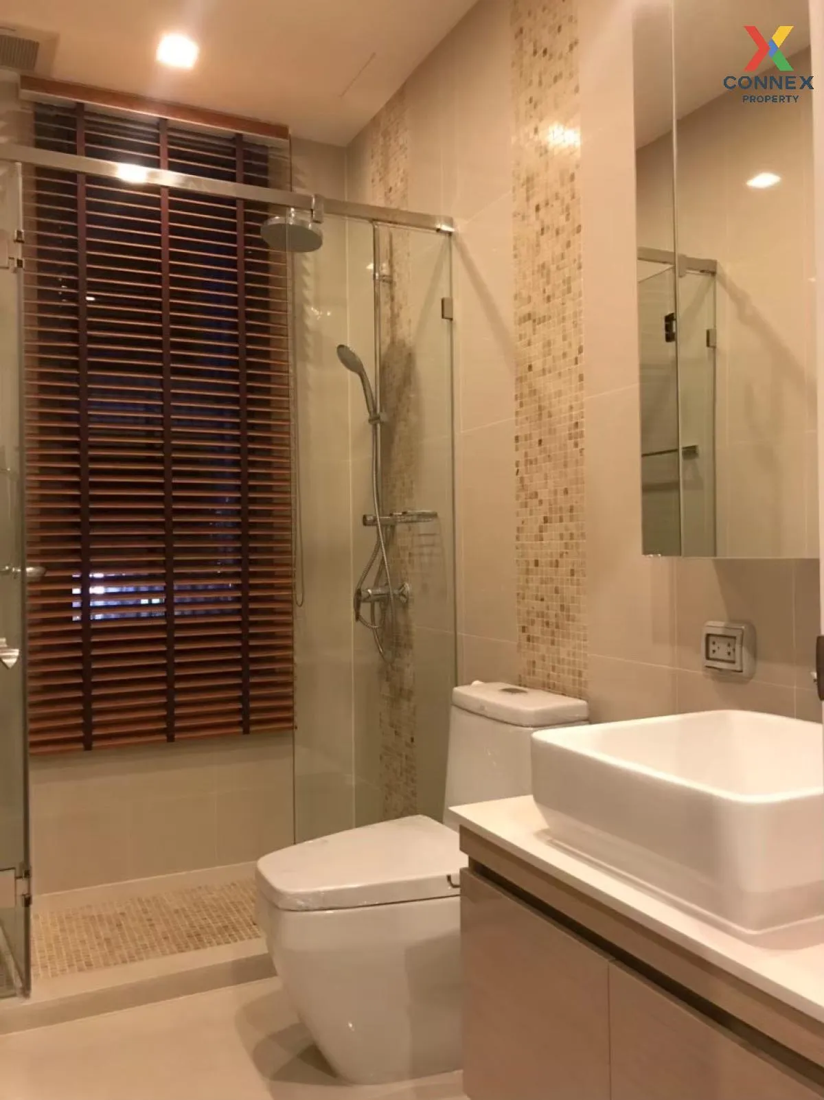 ขายคอนโด  คิว อโศก ชั้นสูง ห้องมุม MRT-เพชรบุรี มักกะสัน เขต ราชเ