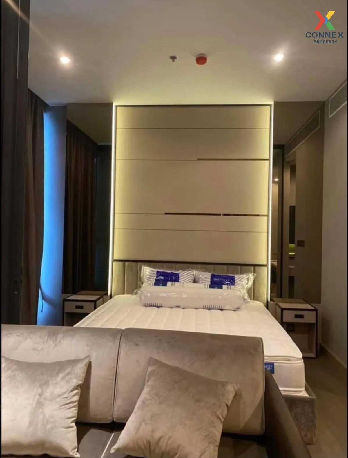 เช่าคอนโด  ดิ เอส แอท สิงห์คอมเพล็กซ์ MRT-เพชรบุรี บางกะปิ เขต ห้