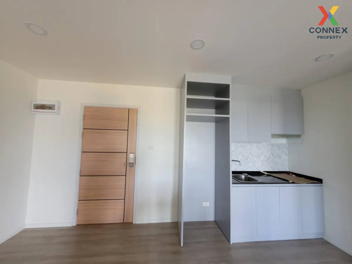 For Sale Condo , The Centro Condo Bangsaen , nice view , newly re