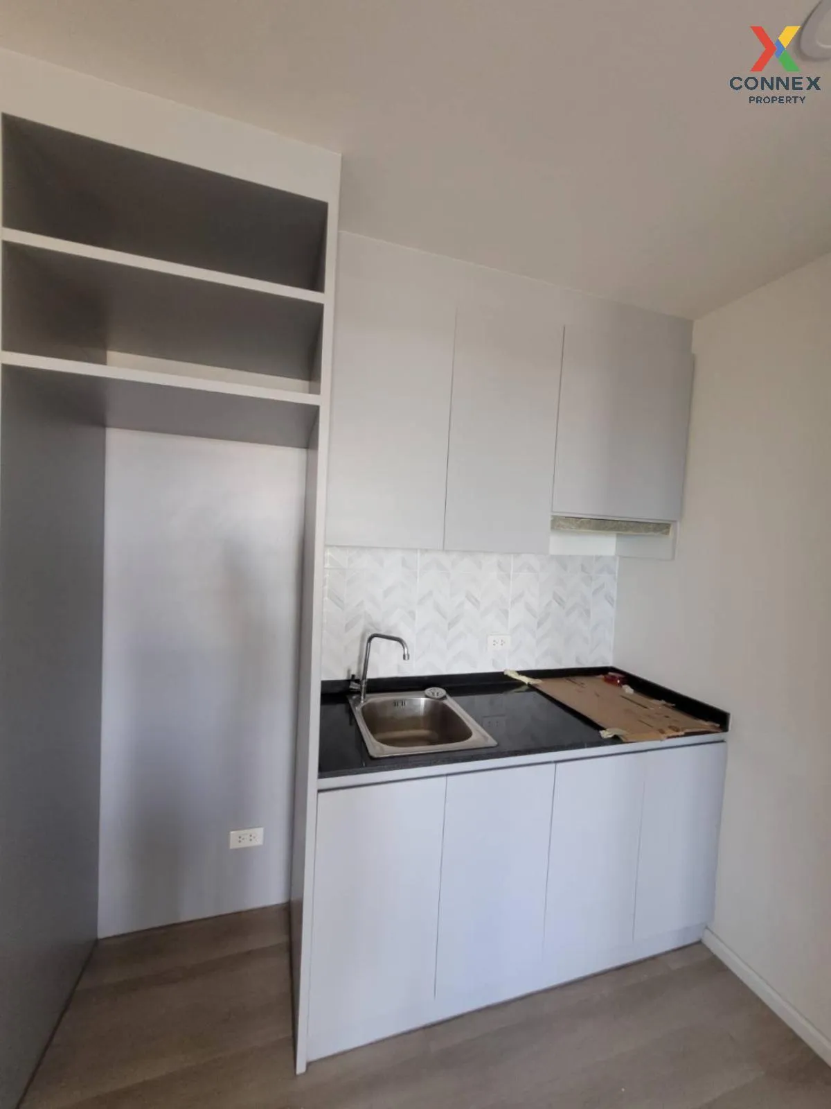 For Sale Condo , The Centro Condo Bangsaen , nice view , newly re