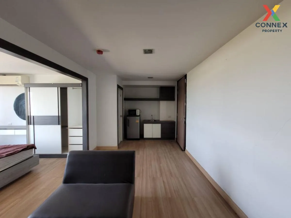 For Sale Condo , Living Avenue Bangsaen , nice view , Saen Suk ,  3