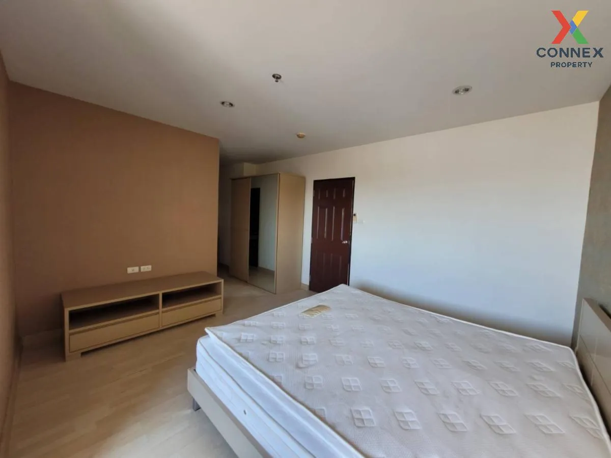 For Sale Condo , Eak Condoview , nice view , high floor , corner 