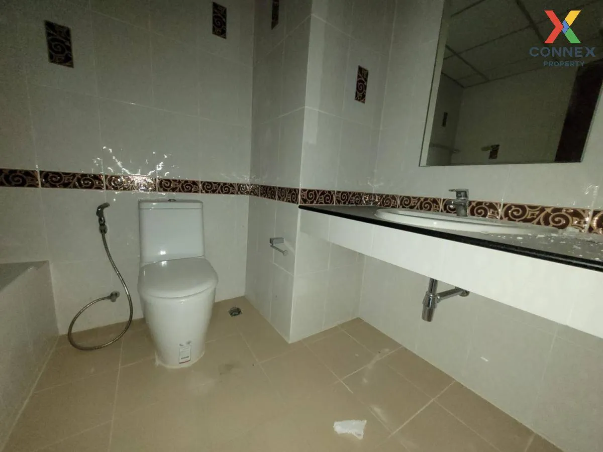 For Sale Condo , Eak Condoview , nice view , high floor , corner 