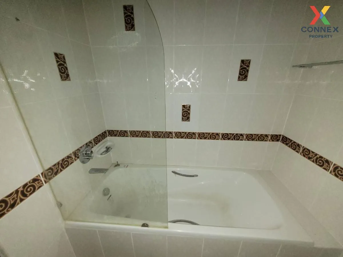 For Sale Condo , Eak Condoview , nice view , high floor , corner 